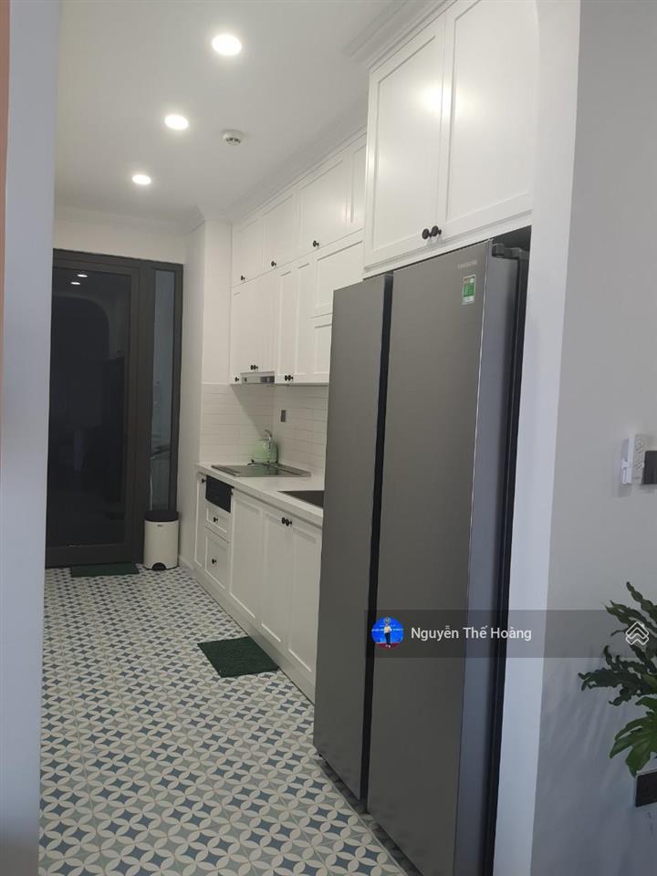 Giá thật, bán ch 2n  1wc 65m2 tòa brg. tầng trung bc thoáng mát, full nội thất, có sỏ đỏ, giá 8 tỷ