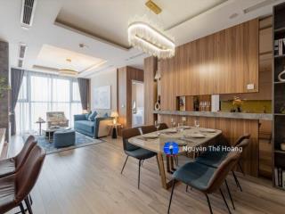 Gia đình cần bán gấp căn 3n tòa brg. 107m2, tầng trung bc thoáng mát, full nội thất, sổ đỏ sẵn