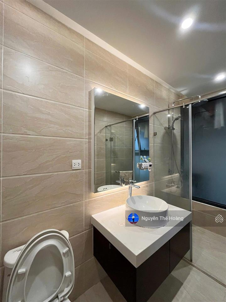 Giá thật, bán ch 3n  2wc 80m2 tòa imperia. căn góc 2 mặt thoáng, full nội thất đẹp, sổ đỏ, giá 9 t