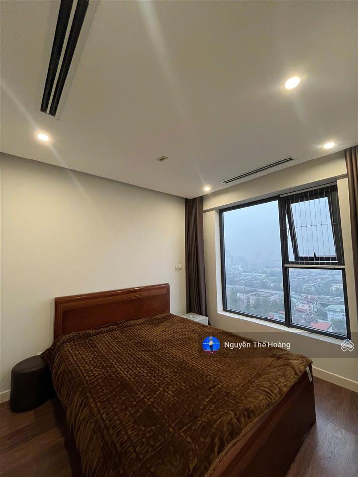 Giá thật, bán ch 3n  2wc 80m2 tòa imperia. căn góc 2 mặt thoáng, full nội thất đẹp, sổ đỏ, giá 9 t
