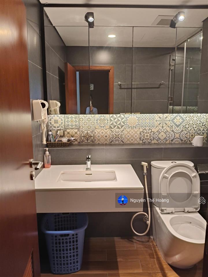 Giá thật, bán ch 3n  2wc 17m2 tòa mandarin. tầng trung bc thoáng mát, full nội thất, sổ đỏ sẵn