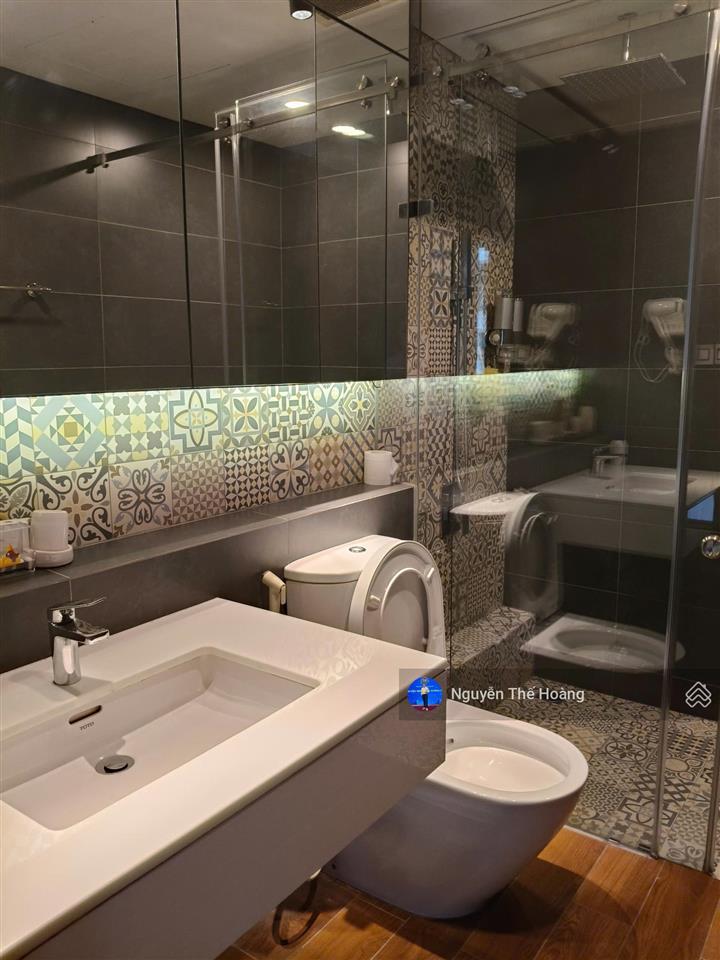 Giá thật, bán ch 3n  2wc 17m2 tòa mandarin. tầng trung bc thoáng mát, full nội thất, sổ đỏ sẵn