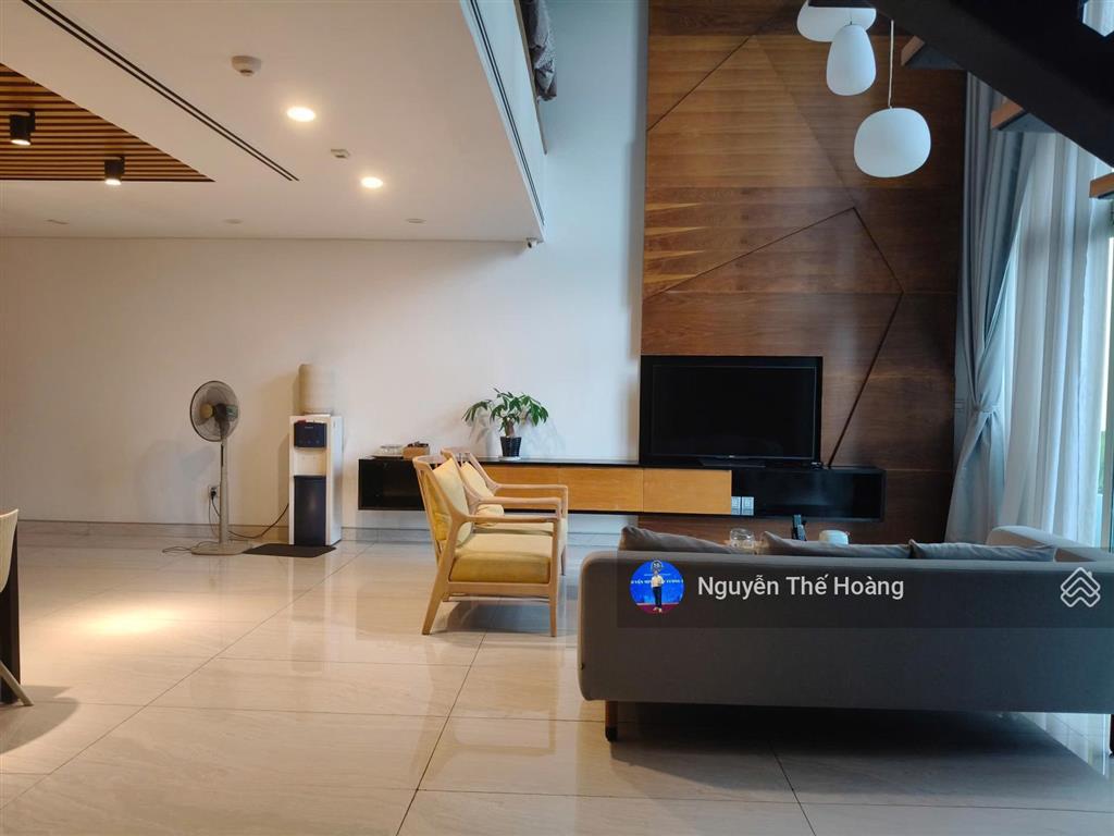 Giá thật, bán ch 3n  2wc 17m2 tòa mandarin. tầng trung bc thoáng mát, full nội thất, sổ đỏ sẵn