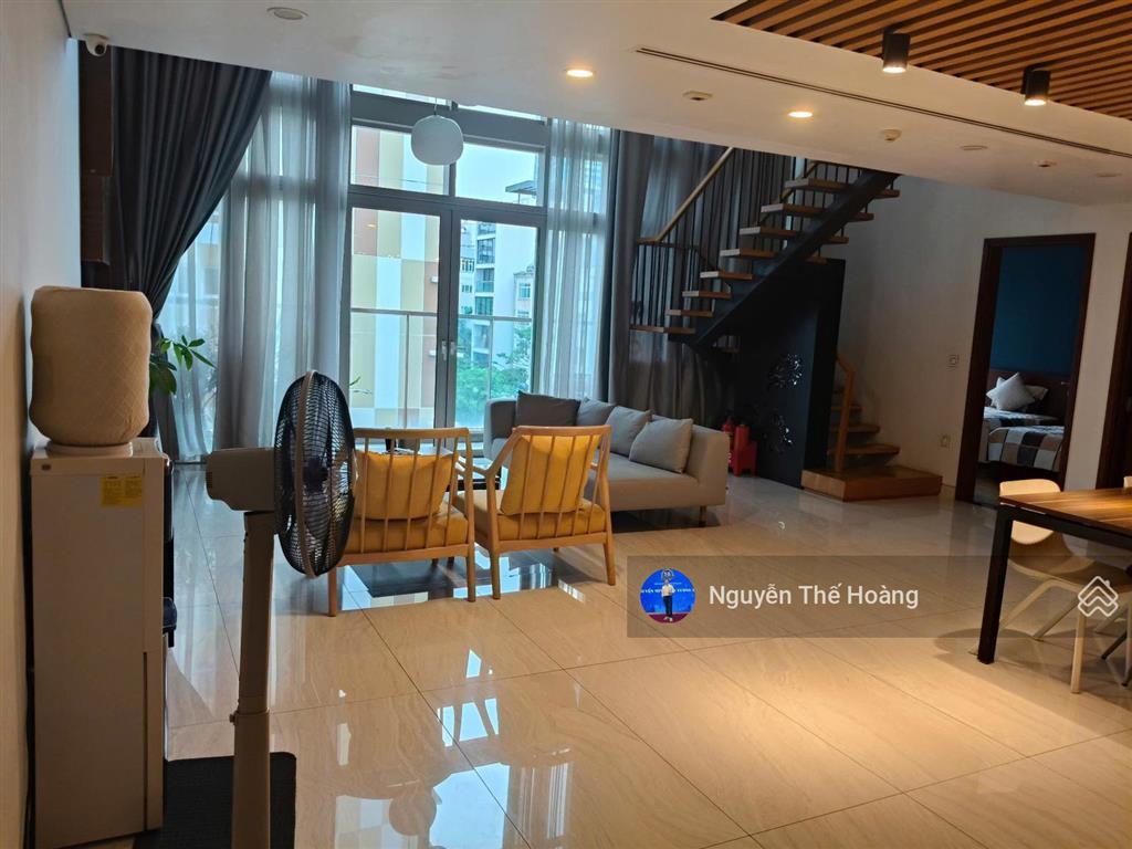 Giá thật, bán ch 3n  2wc 17m2 tòa mandarin. tầng trung bc thoáng mát, full nội thất, sổ đỏ sẵn