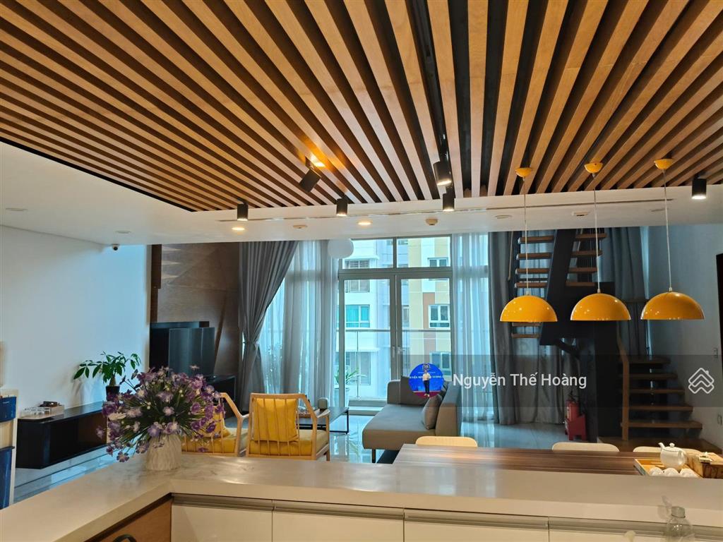 Giá thật, bán ch 3n  2wc 17m2 tòa mandarin. tầng trung bc thoáng mát, full nội thất, sổ đỏ sẵn