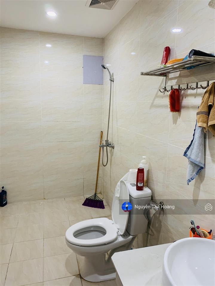 Giá thật, bán ch 2n  2wc 65m2 tòa handiresco. tầng trung bc thoáng mát, nội thất đầy đủ, sổ đỏ sẵn