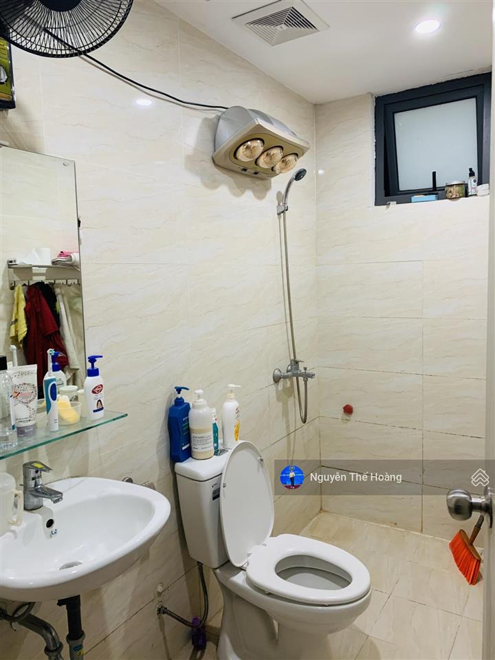 Giá thật, bán ch 2n  2wc 65m2 tòa handiresco. tầng trung bc thoáng mát, nội thất đầy đủ, sổ đỏ sẵn