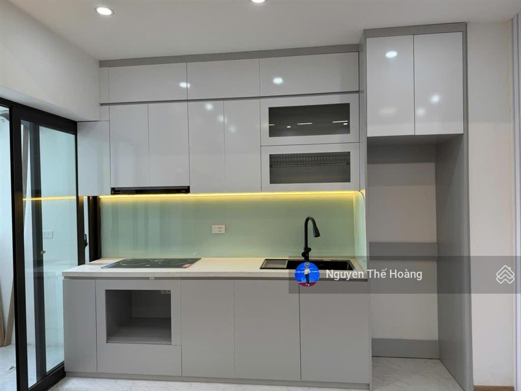 Giá thật, bán ch 2n  2wc 60m2 tòa thnc. tầng trung bc thoáng mát, nội thất đầy đủ, sổ đỏ sẵn