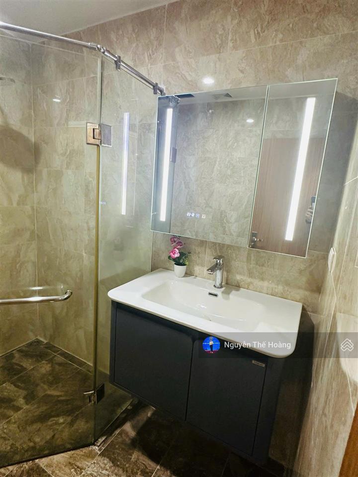 Giá thật, bán ch 3n  2wc 115m2 tòa vinaconex. tầng trung bc thoáng mát, nội thất đầy đủ, sổ đỏ sẵn