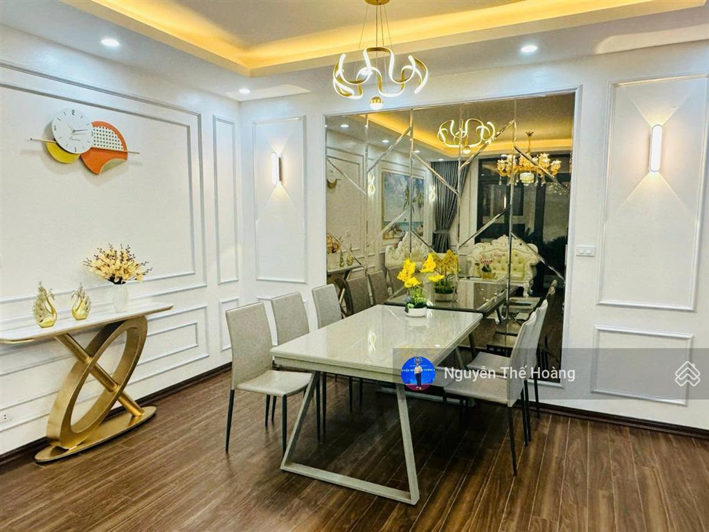 Giá thật, bán ch 3n  2wc 115m2 tòa vinaconex. tầng trung bc thoáng mát, nội thất đầy đủ, sổ đỏ sẵn
