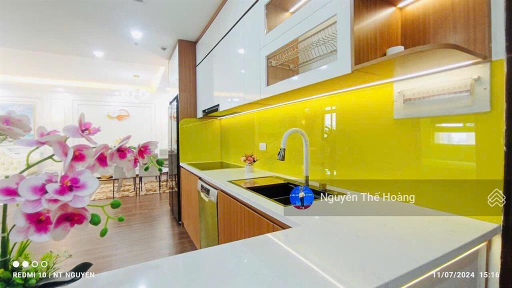 Giá thật, bán ch 3n  2wc 115m2 tòa vinaconex. tầng trung bc thoáng mát, nội thất đầy đủ, sổ đỏ sẵn