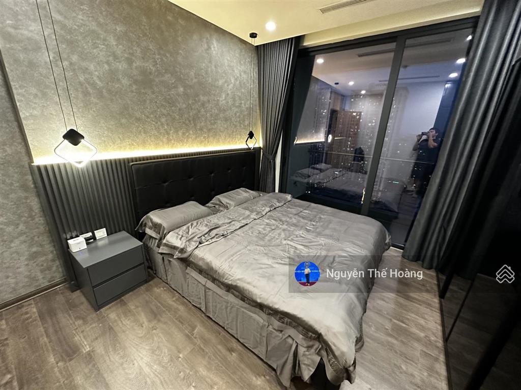 Giá thật, bán ch 136m2 3n  2wc tòa ashahi. tầng trung bc thoáng mát, full đồ, sổ đỏ, bao thuế phí