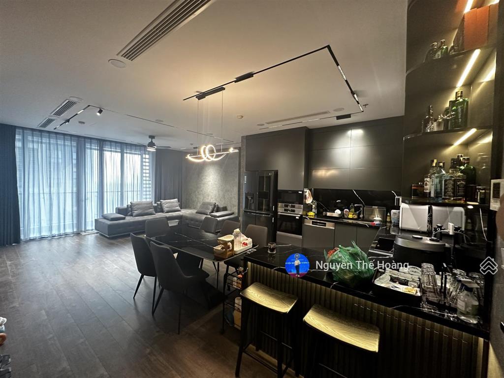 Giá thật, bán ch 136m2 3n  2wc tòa ashahi. tầng trung bc thoáng mát, full đồ, sổ đỏ, bao thuế phí