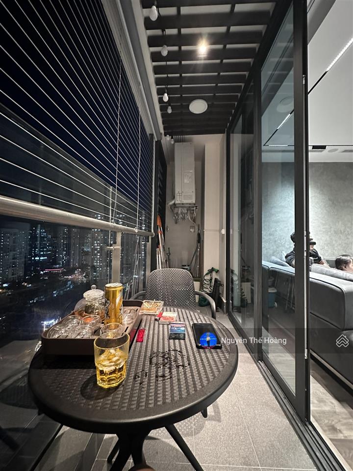 Giá thật, bán ch 136m2 3n  2wc tòa ashahi. tầng trung bc thoáng mát, full đồ, sổ đỏ, bao thuế phí