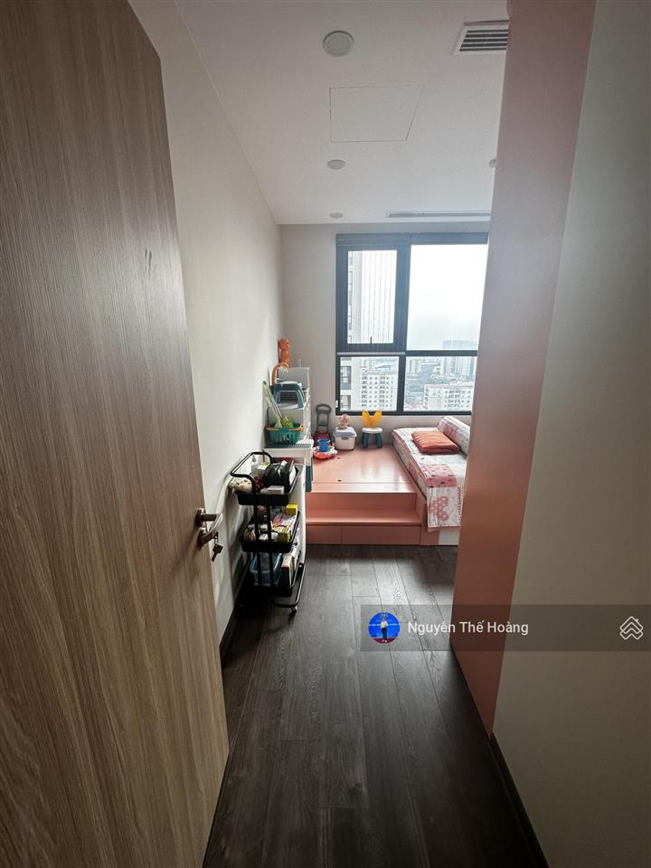 Giá thật, bán ch 136m2 3n  2wc tòa ashahi. tầng trung bc thoáng mát, full đồ, sổ đỏ, bao thuế phí
