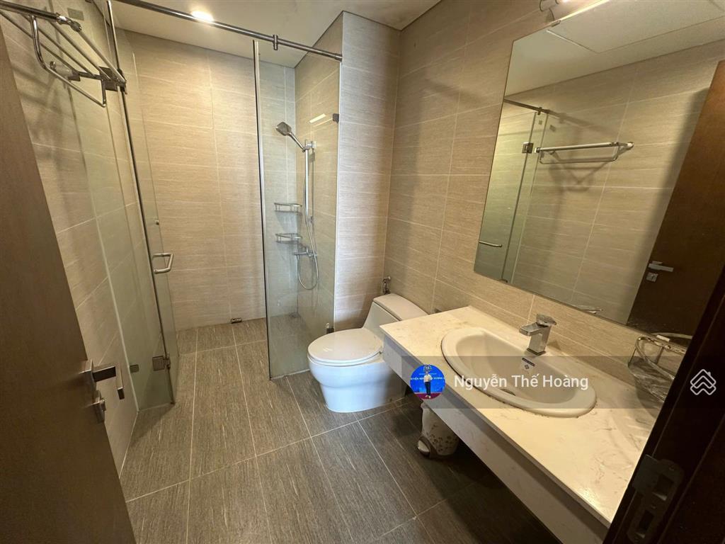 Giá thật, bán ch 2n  2wc 83,2m2 tòa goldenpalm. tầng trung bc thoáng mát, full nội thất, sổ đỏ