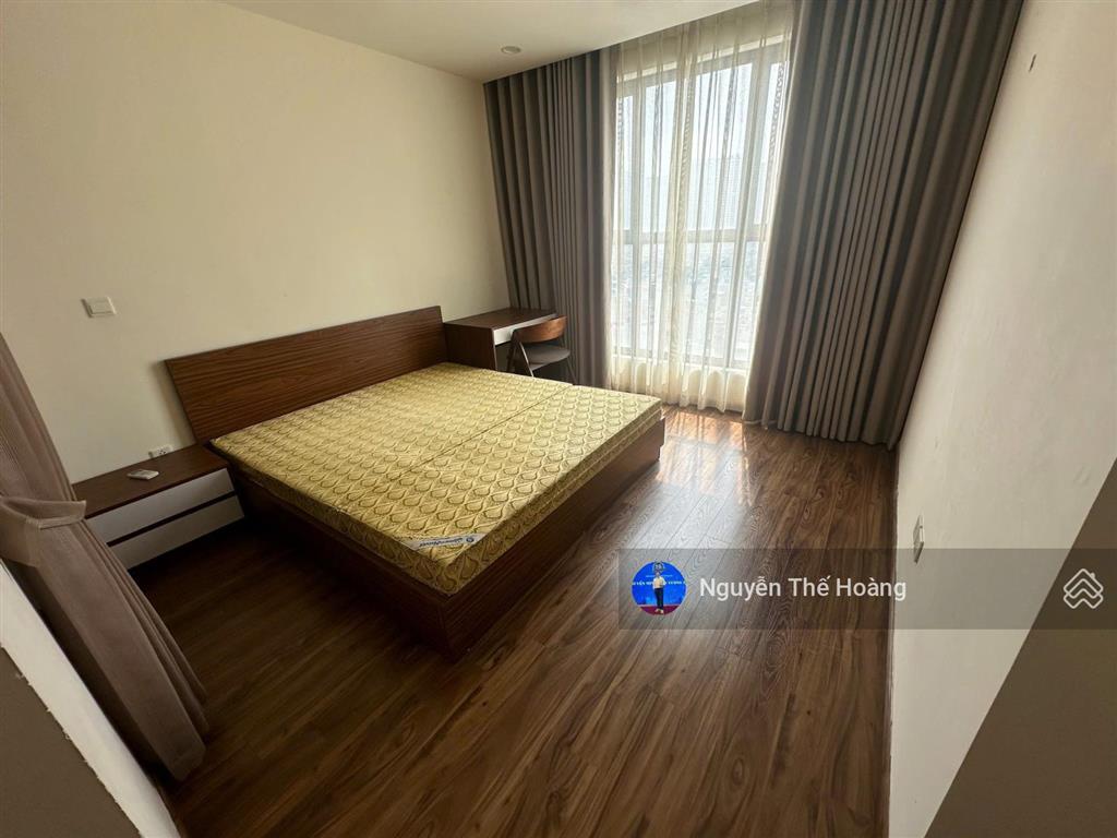 Giá thật, bán ch 2n  2wc 83,2m2 tòa goldenpalm. tầng trung bc thoáng mát, full nội thất, sổ đỏ