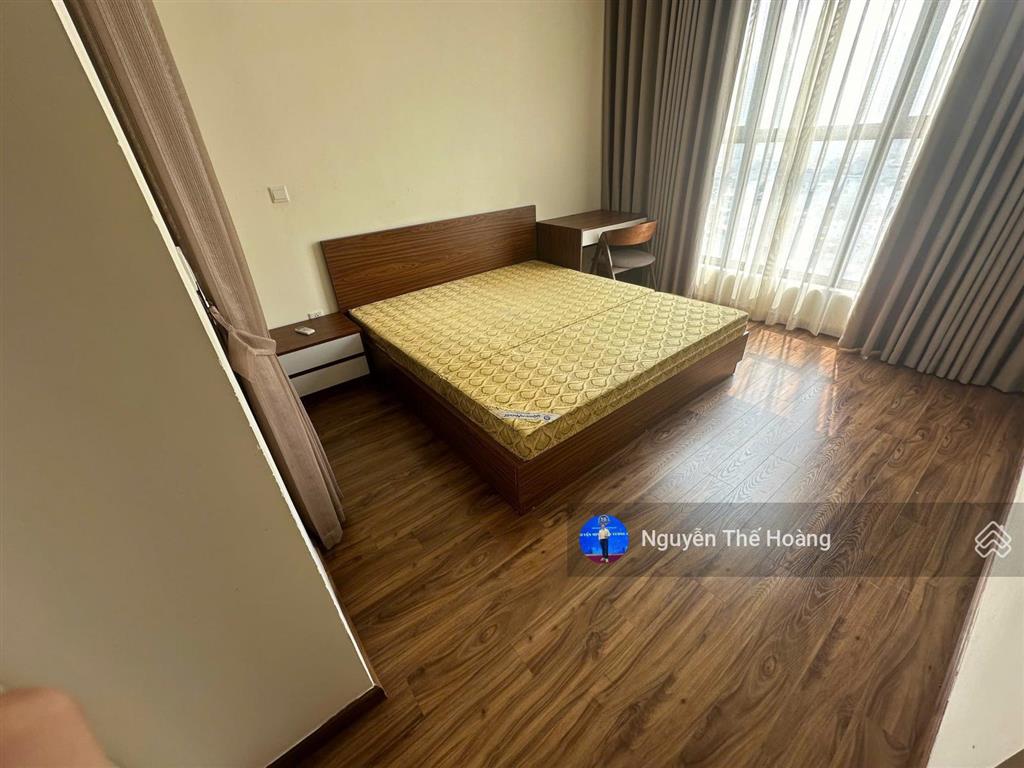Giá thật, bán ch 2n  2wc 83,2m2 tòa goldenpalm. tầng trung bc thoáng mát, full nội thất, sổ đỏ