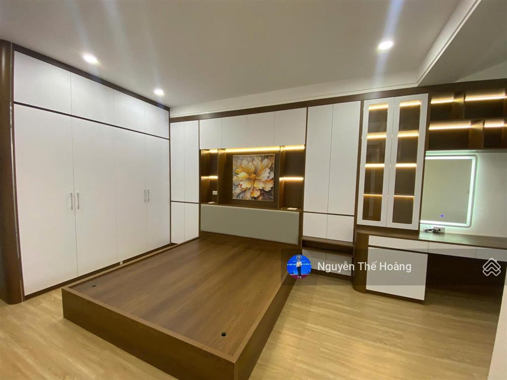 Giá thật, bán ch 3n  2wc tòa c14. 107m2 tầng trung bc thoáng mát, nội thất đầy đủ, sổ đỏ, giá 7 tỷ