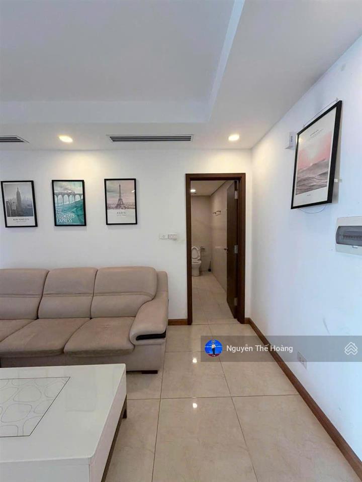 Giá thật, bán ch 3n  2wc 97m2 tòa centerpoint. tầng trung bc thoáng mát, nội thất cơ bản, sổ đỏ