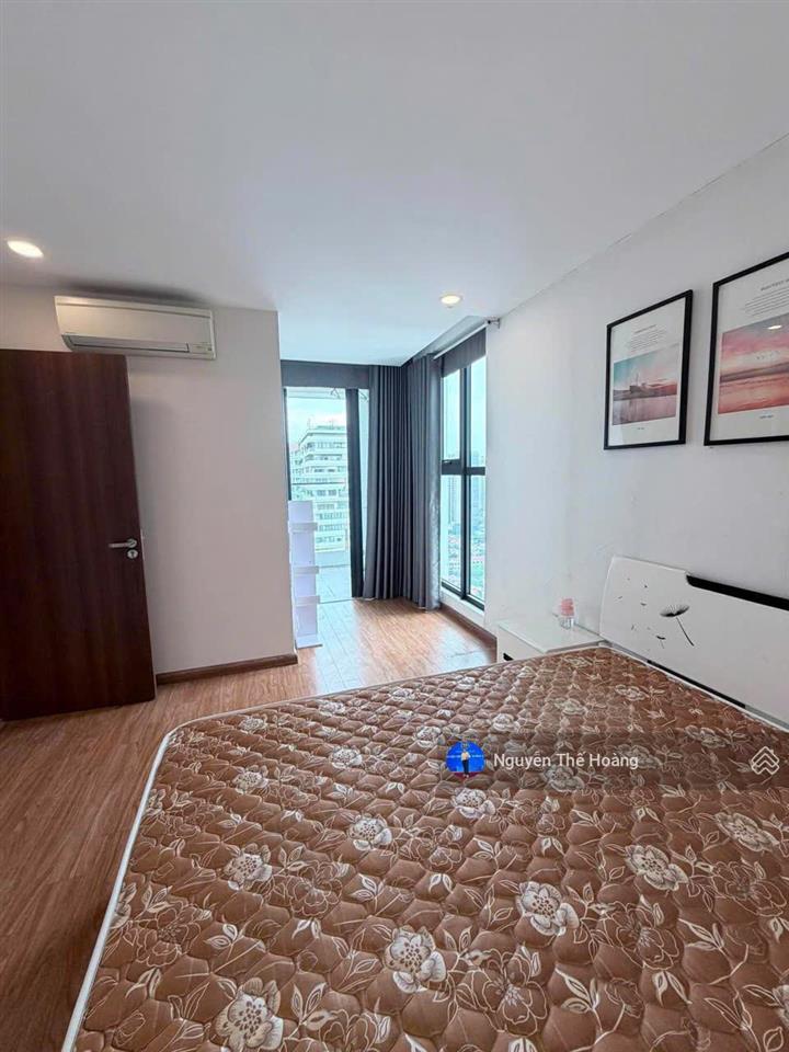 Giá thật, bán ch 3n  2wc 97m2 tòa centerpoint. tầng trung bc thoáng mát, nội thất cơ bản, sổ đỏ