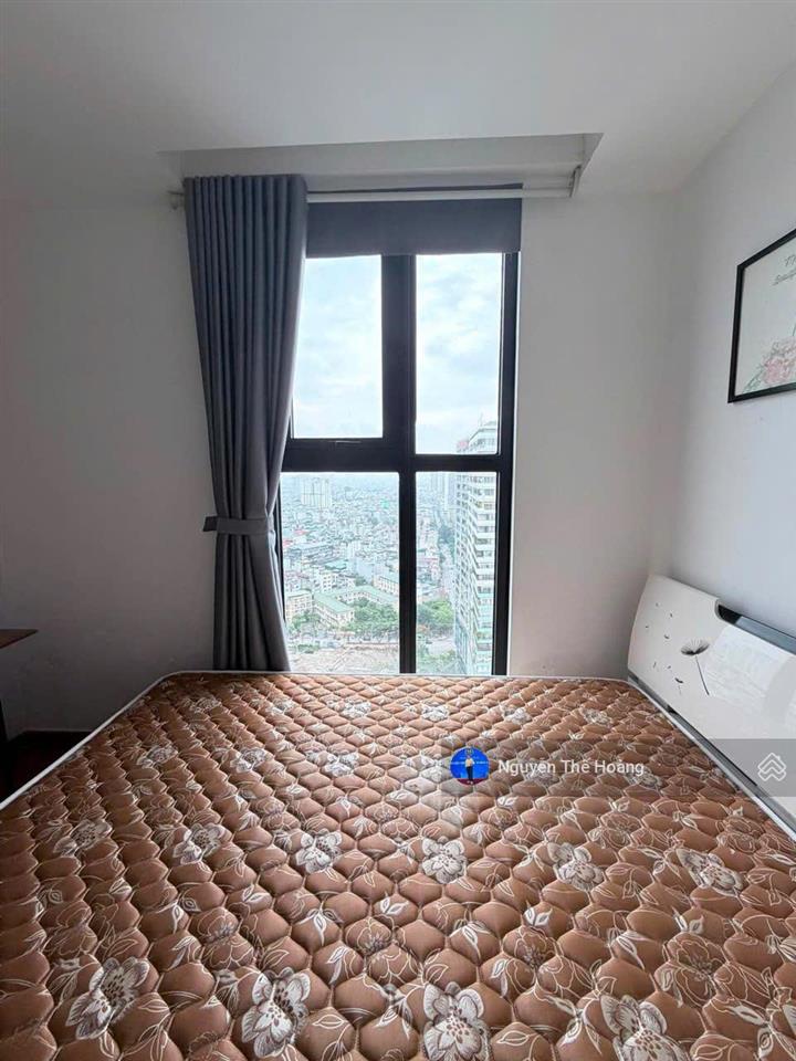 Giá thật, bán ch 3n  2wc 97m2 tòa centerpoint. tầng trung bc thoáng mát, nội thất cơ bản, sổ đỏ