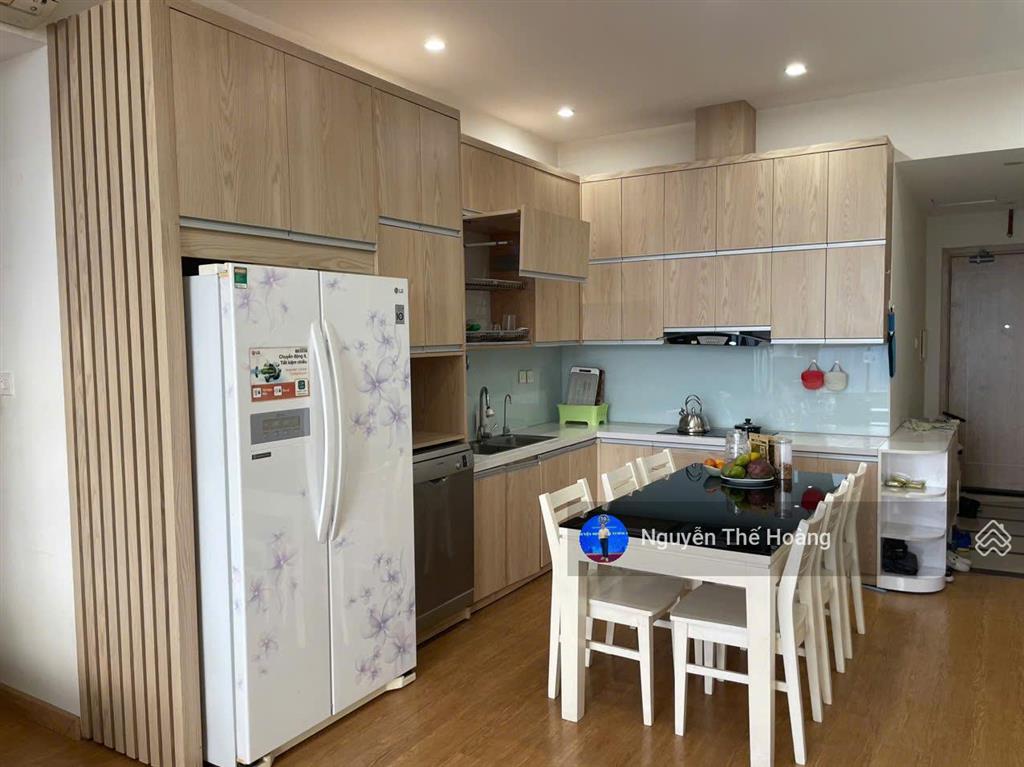 Giá thật, bán ch 3n  2wc 90m2 tòa thăng long. tầng trung bc mát mẻ, view hồ đẹp, sổ, bao thuế phí