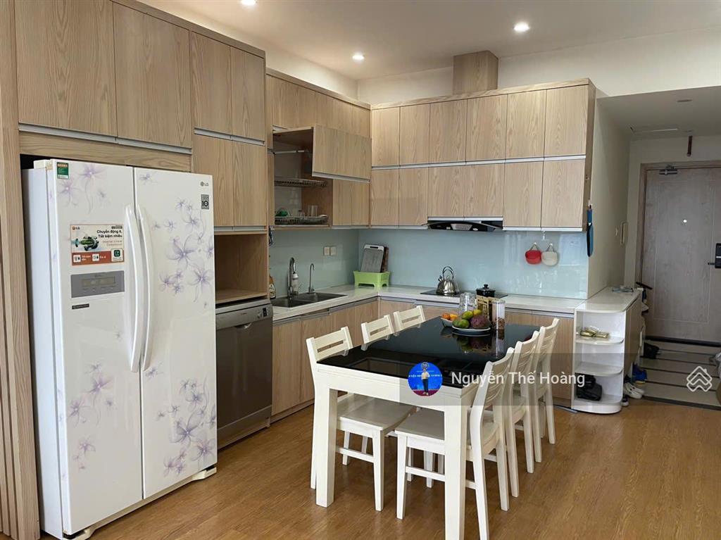 Giá thật, bán ch 3n  2wc 90m2 tòa thăng long. tầng trung bc mát mẻ, view hồ đẹp, sổ, bao thuế phí