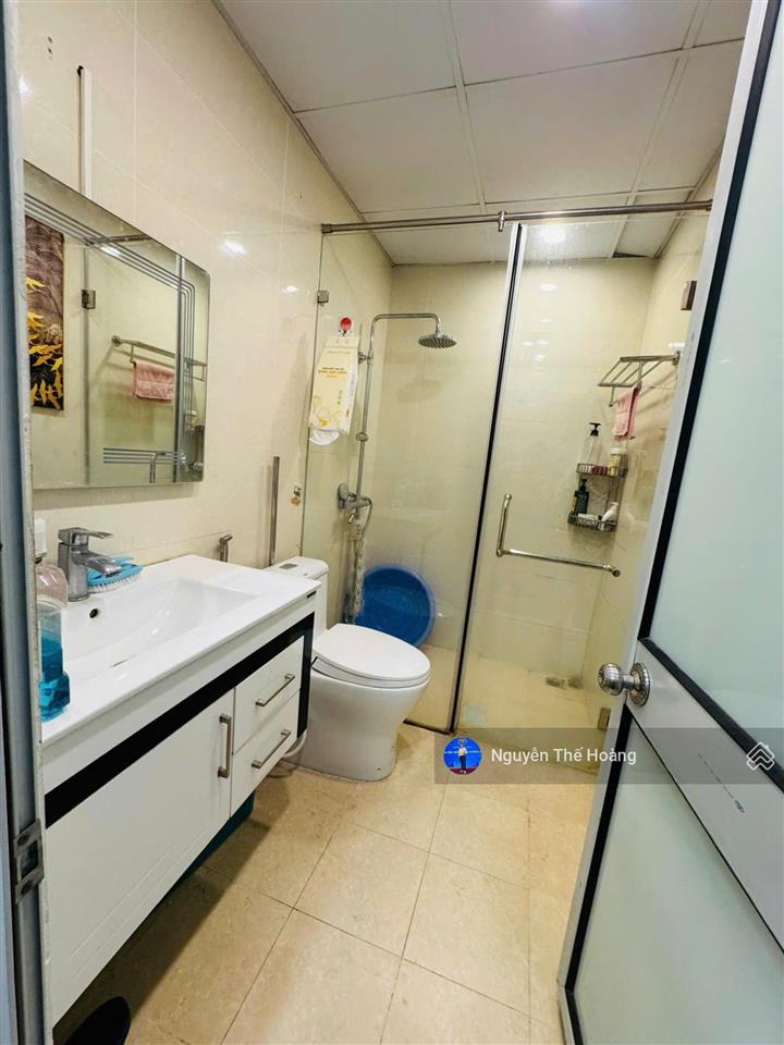 Giá thật, bán ch 2n  2wc 84m2 tòa c37. tầng trung bc thoáng mát, full nội thất đẹp, sổ đỏ, bao phí