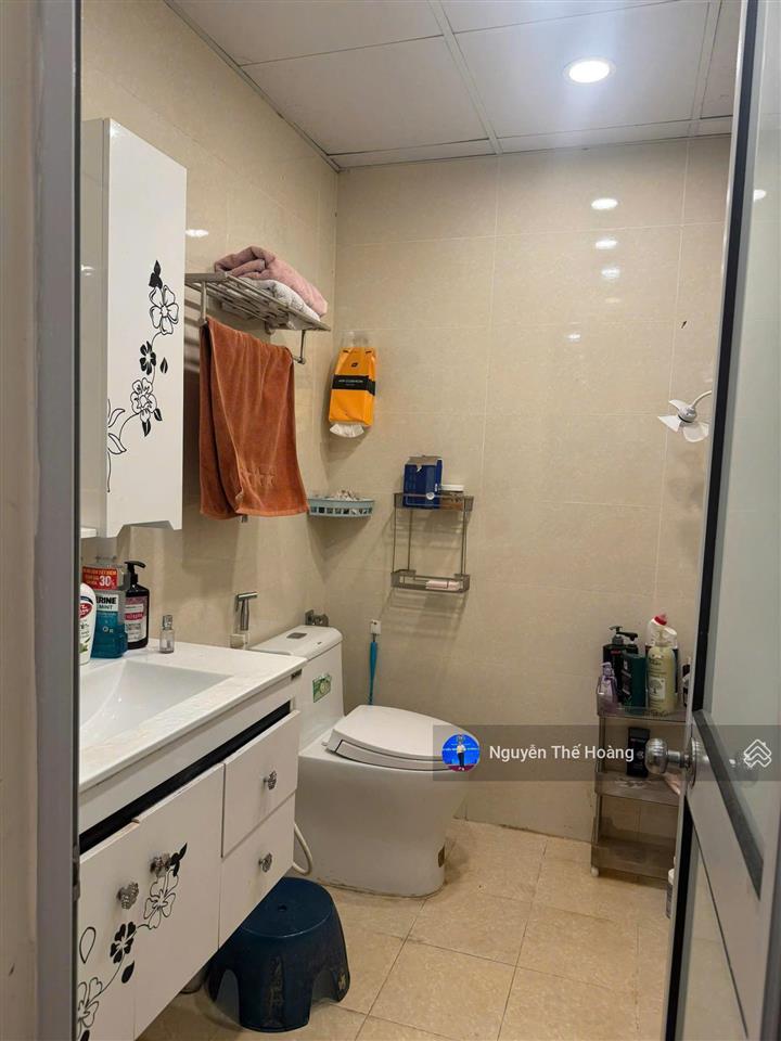 Giá thật, bán ch 2n  2wc 84m2 tòa c37. tầng trung bc thoáng mát, full nội thất đẹp, sổ đỏ, bao phí