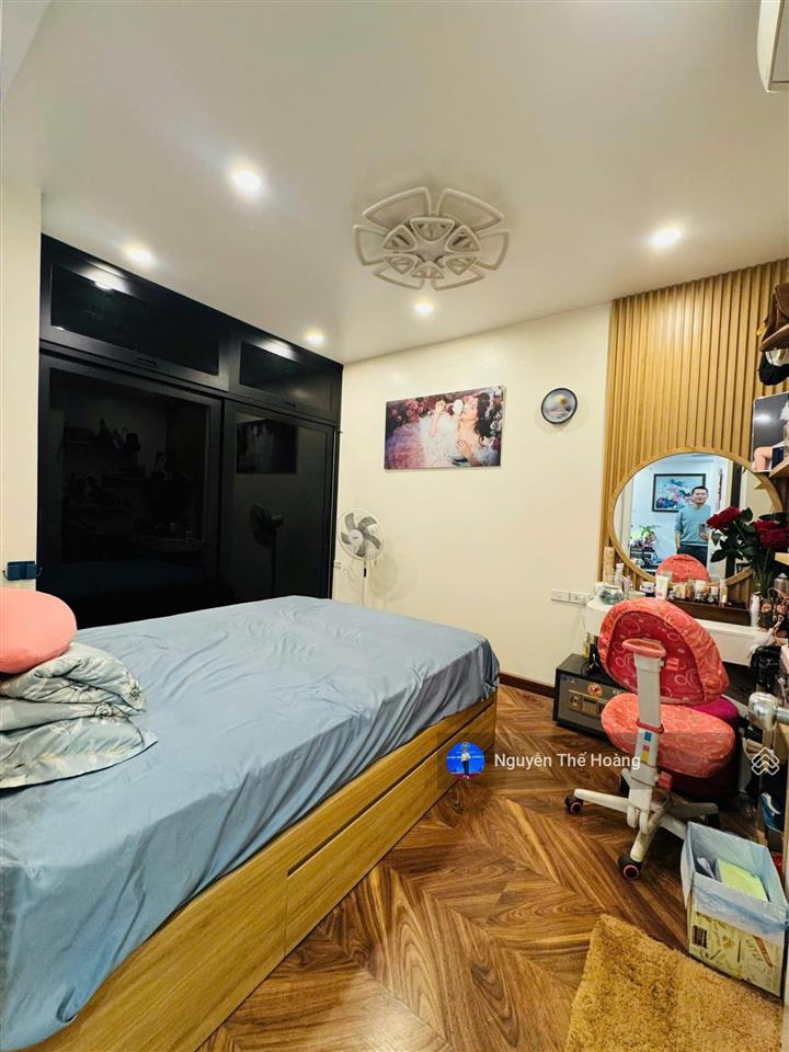 Giá thật, bán ch 2n  2wc 84m2 tòa c37. tầng trung bc thoáng mát, full nội thất đẹp, sổ đỏ, bao phí