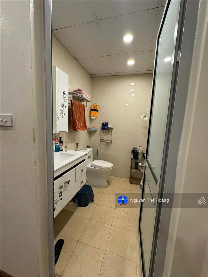 Giá thật, bán ch 2n  2wc 84m2 tòa c37. tầng trung bc thoáng mát, full nội thất đẹp, sổ đỏ, bao phí