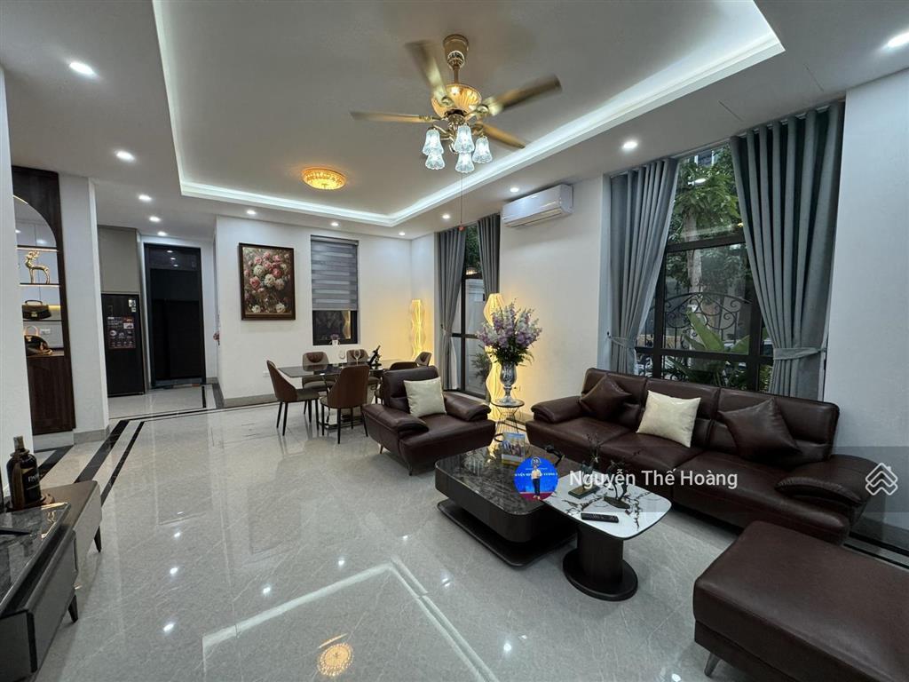 Căn biệt thự lô góc siêu hiếm cần chuyển nhượng tại kđt văn khê. diện tích sổ 181.1m2, full đồ