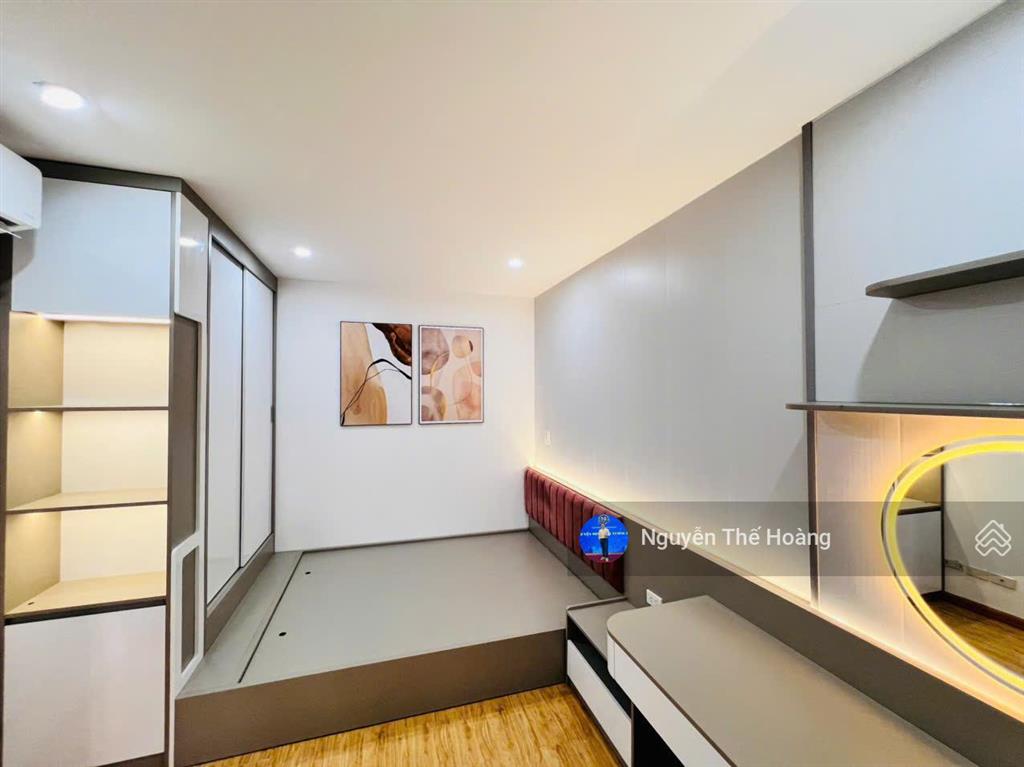 Giá chuẩn, bán ch 2n  2wc 73m2 tòa tsq. tầng trung bc thoáng mát, full nội thất đẹp, sổ đỏ sẵn
