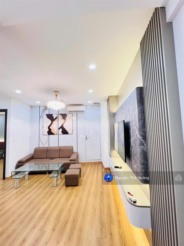 Giá chuẩn, bán ch 2n  2wc 73m2 tòa tsq. tầng trung bc thoáng mát, full nội thất đẹp, sổ đỏ sẵn