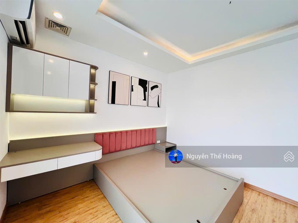 Giá chuẩn, bán ch 2n  2wc 73m2 tòa tsq. tầng trung bc thoáng mát, full nội thất đẹp, sổ đỏ sẵn