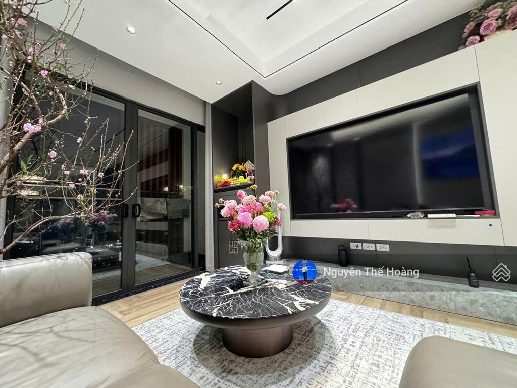 Giá thật, bán ch 107m2, 3n  2wc tòa brg. tầng trung, bc đông nam, view thoáng, full nội thất, sổ