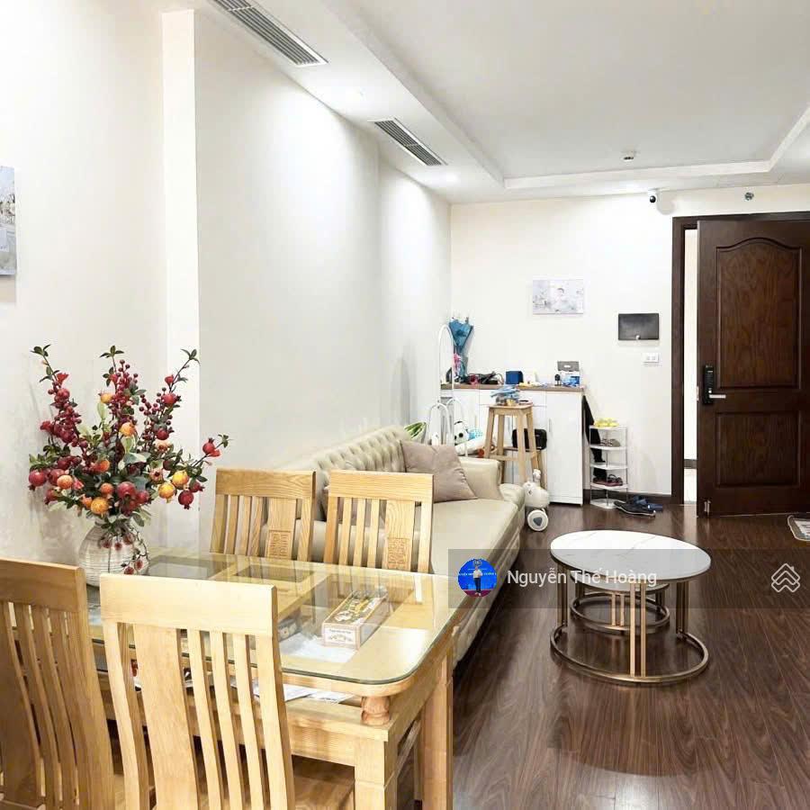 Giá thật, bán ch 2n  2wc 77m2 tòa roman. tầng trung bc thoáng mát, full nội thất, sổ đỏ, giá 6 tỷ