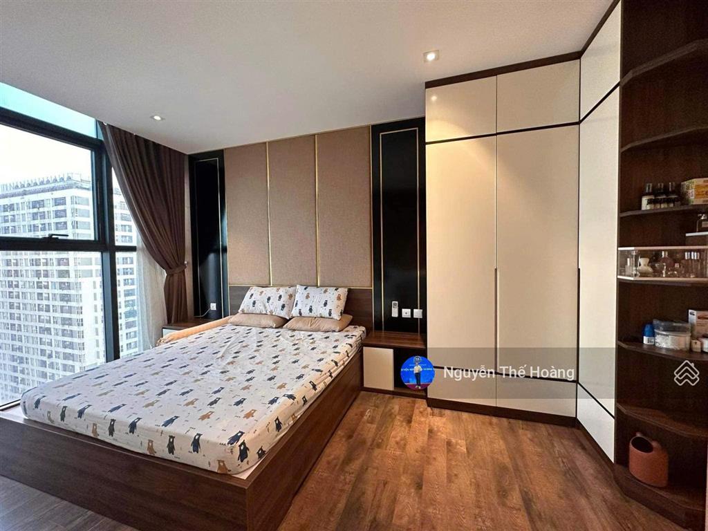 Giá thật, bán ch 3n  2wc 98m2 tòa goldseason. căn góc 2 mặt thoáng, full nội thất, sổ đỏ sẵn