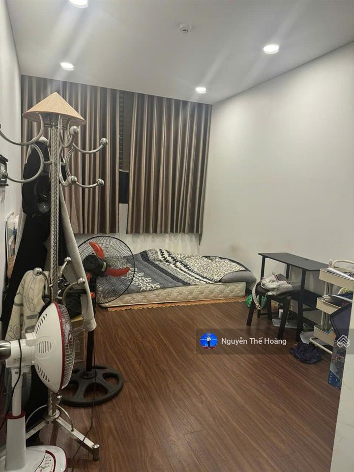 Giá thật, bán ch 3n  2wc 115m2 tòa c37. tầng trung căn góc thoáng mát, đồ cơ bản ở đc luôn, sổ đỏ
