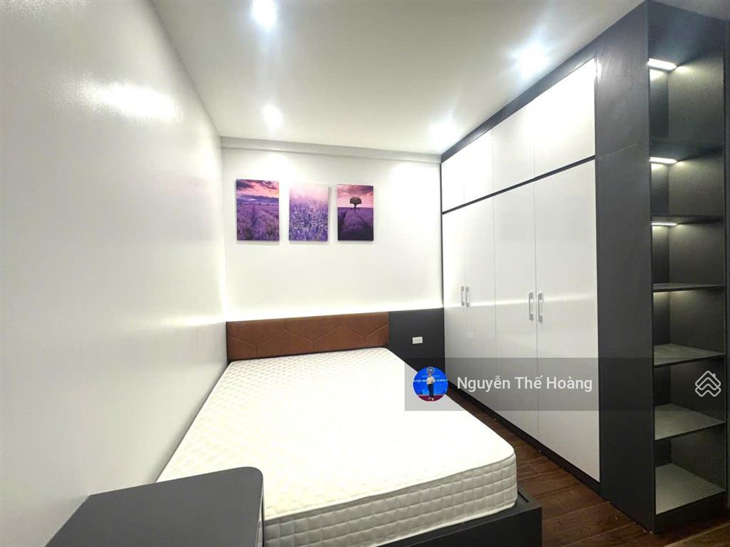 Giá thật, bán ch 3n  2wc 85m2 tòa startower. tầng trung bc thoáng mát, full nội thất, sổ đỏ sẵn