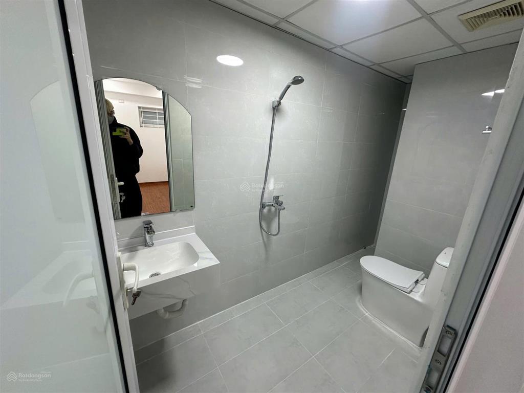 Giá thật, bán ch 4n  3wc 146m2 tòa hh2 tầng trung bc đông nam mát mẻ, full nội thất, sổ đỏ sẵn