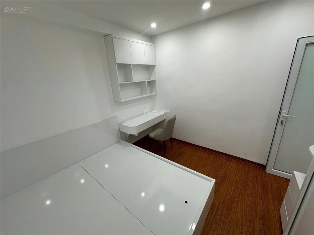 Giá thật, bán ch 4n  3wc 146m2 tòa hh2 tầng trung bc đông nam mát mẻ, full nội thất, sổ đỏ sẵn