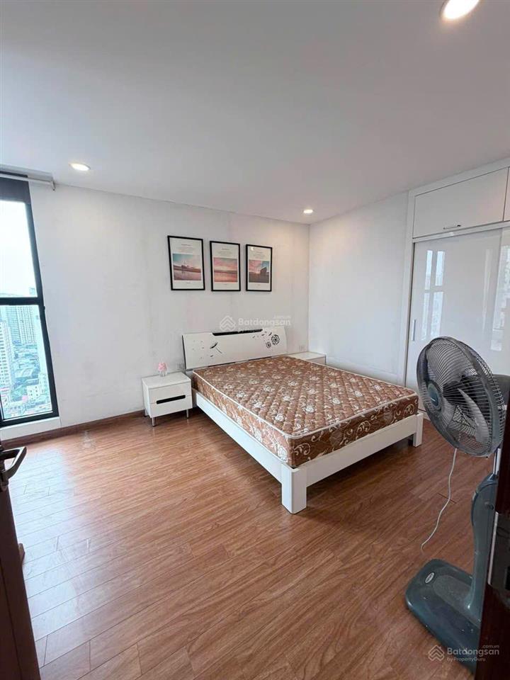 Giá thật, bán ch 2n  2wc 65m2 tòa centerpoint. tầng trung bc thoáng mát mẻ, full nội thất, sổ đỏ