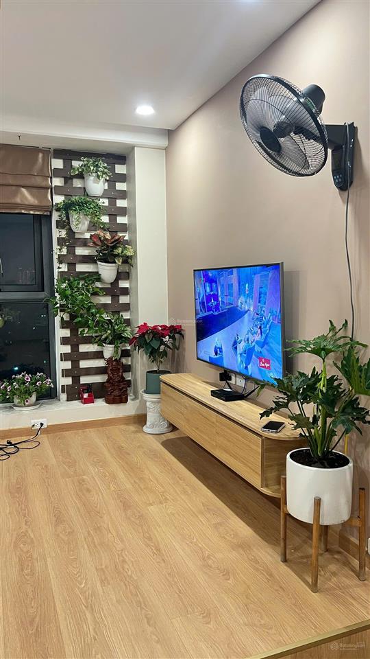 Giá thật, bán ch 3n  2wc 86m2 tòa eco green. tầng trung bc thoáng mát, full nội thất, sổ đỏ sẵn
