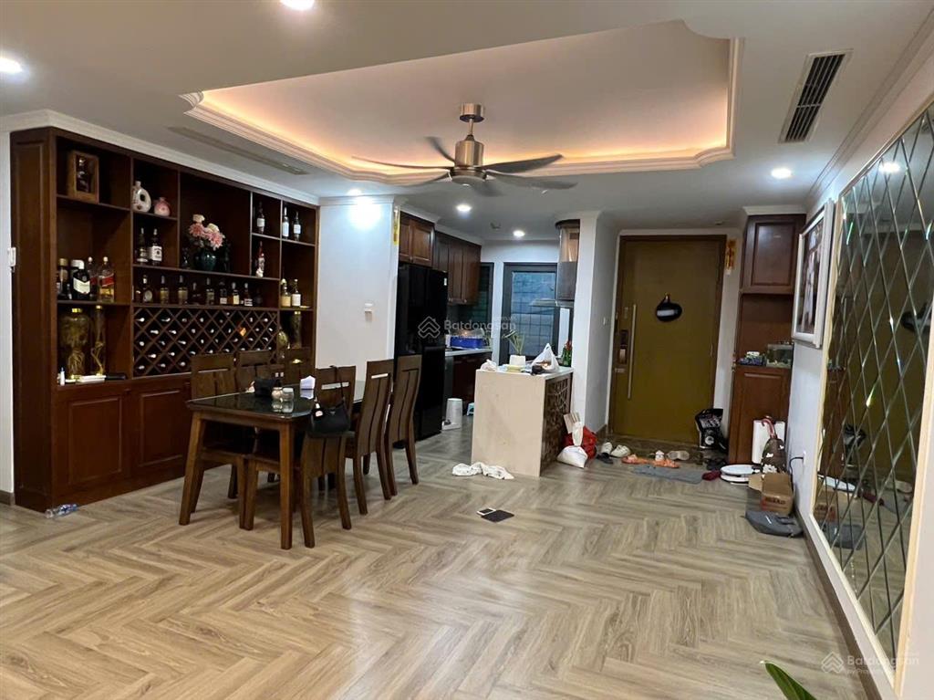 Căn 3n  2wc 116m2, chủ nhà cần bán sớm bớt 500tr còn 7 tỷ 9. tầng trung, full nội thất, sổ đỏ sẵn