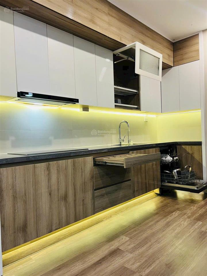 Giá thật, gia đình cần bán ch 3n  3wc 106m2 tòa the pride. tầng trung bc thoáng mát, full nội thất