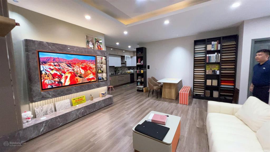 Giá thật, gia đình cần bán ch 3n  3wc 106m2 tòa the pride. tầng trung bc thoáng mát, full nội thất