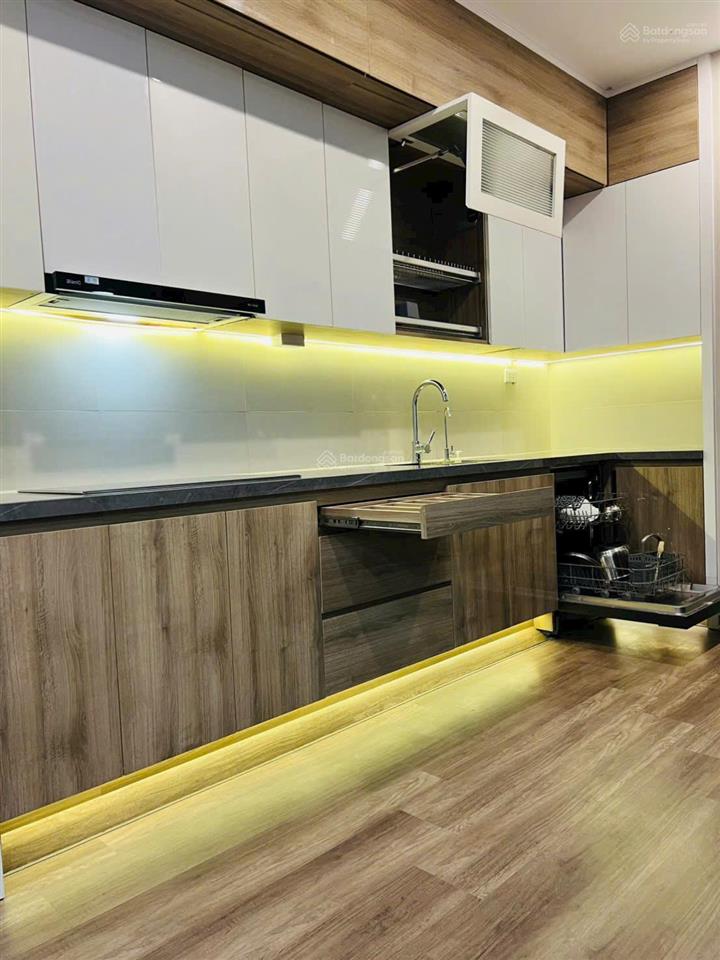 Giá thật, gia đình cần bán ch 3n  3wc 106m2 tòa the pride. tầng trung bc thoáng mát, full nội thất