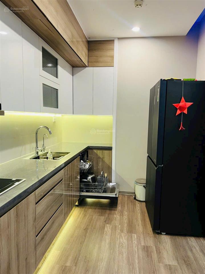 Giá thật, gia đình cần bán ch 3n  3wc 106m2 tòa the pride. tầng trung bc thoáng mát, full nội thất